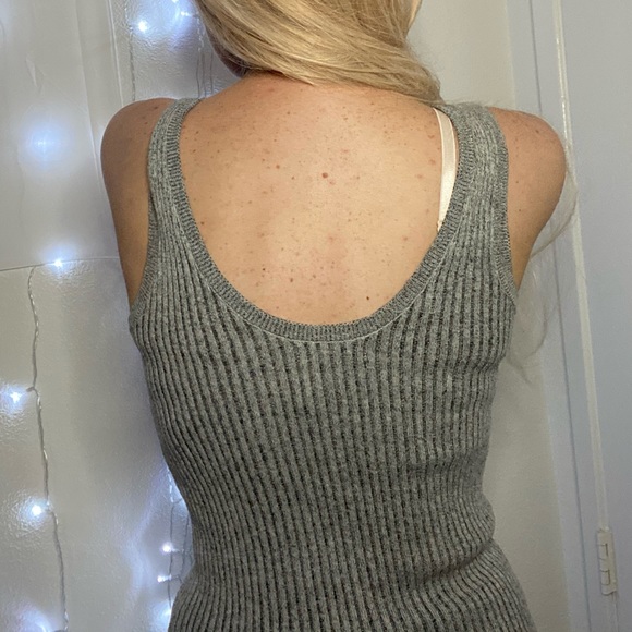 Dress - Picture 5 of 5